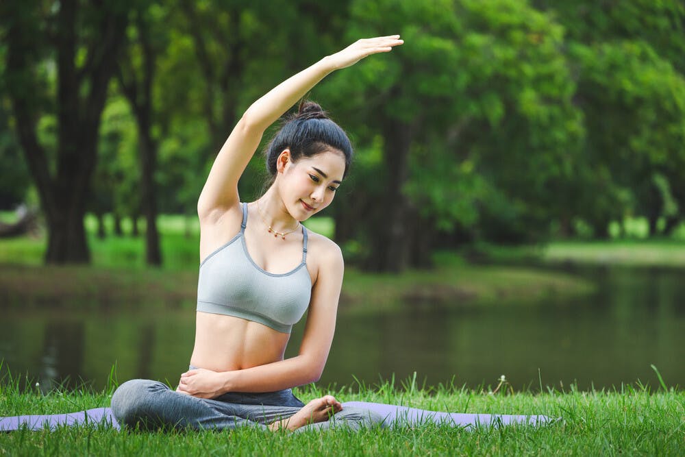 Tập yoga là một phương pháp giữ dáng đẹp "dễ thở", keep fit nghĩa là gì