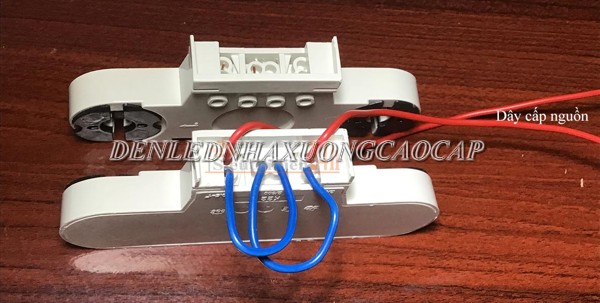 Đấu nối nguồn led trong cách làm đèn led chiếu sáng chạy bằng pin