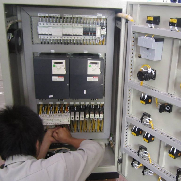 Tủ biến tần: Khi nào nên dùng, các tủ điện biến tần thông dụng.